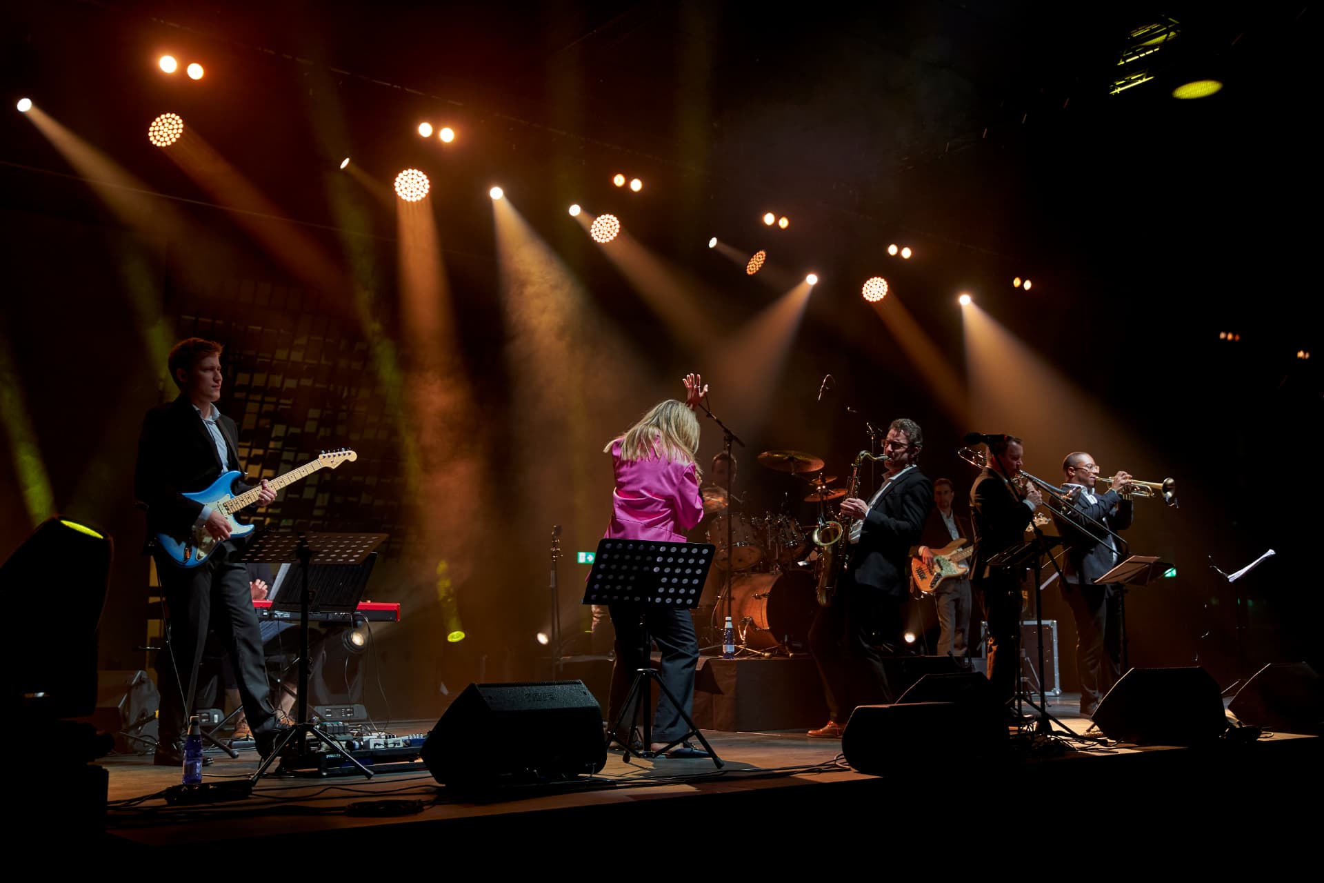 Siim Aimla Funk Band funk-kontserdil klubilaval